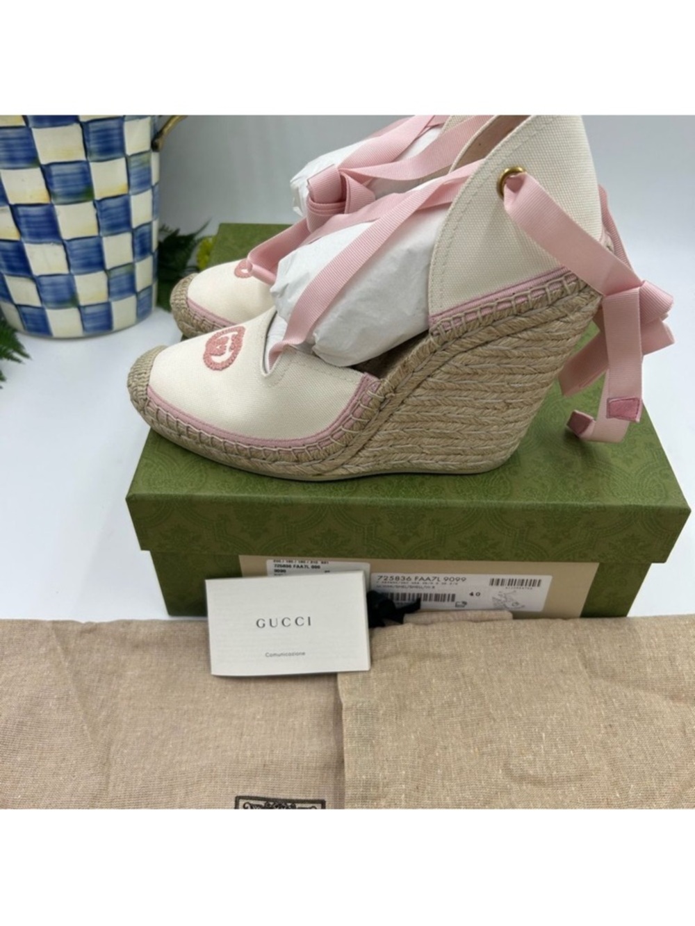 Women’s Gucci white/pink wedge ESPADRILLES size 40 made in Spain - Picture 2 of 9